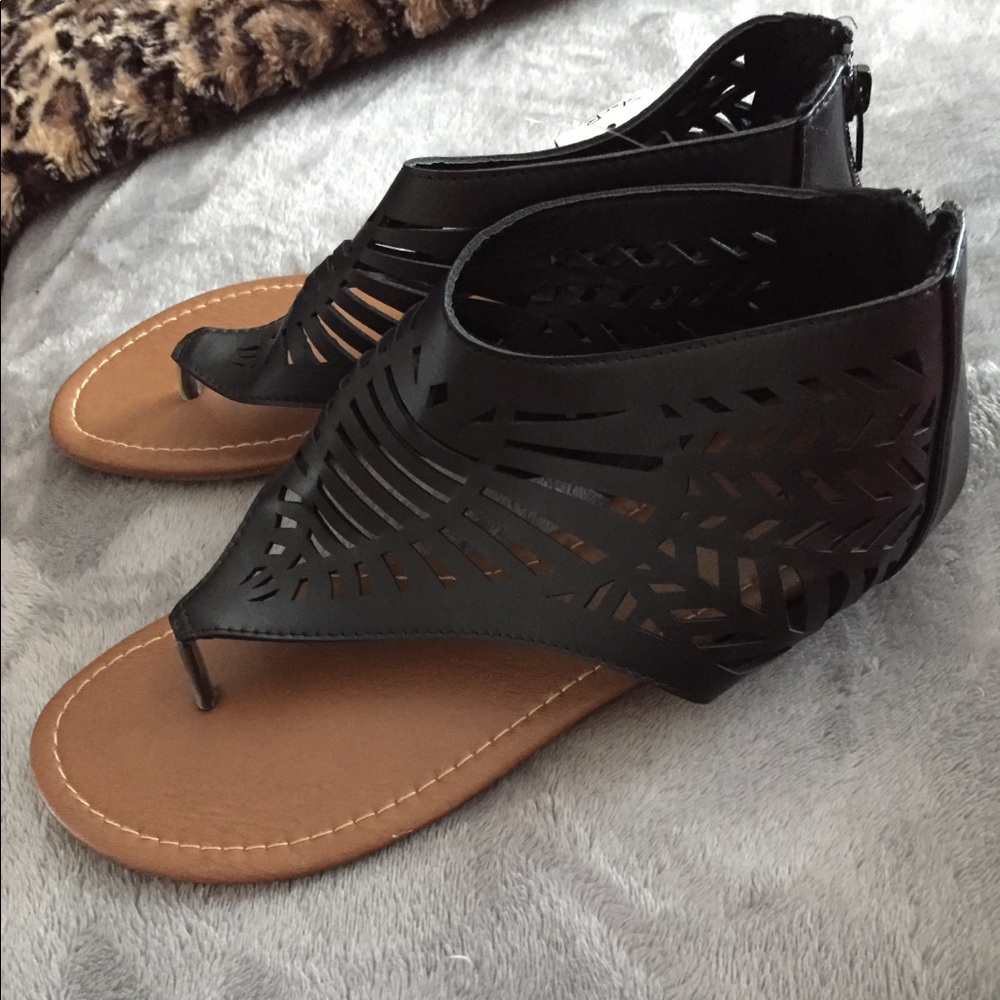 Black zip Sandals